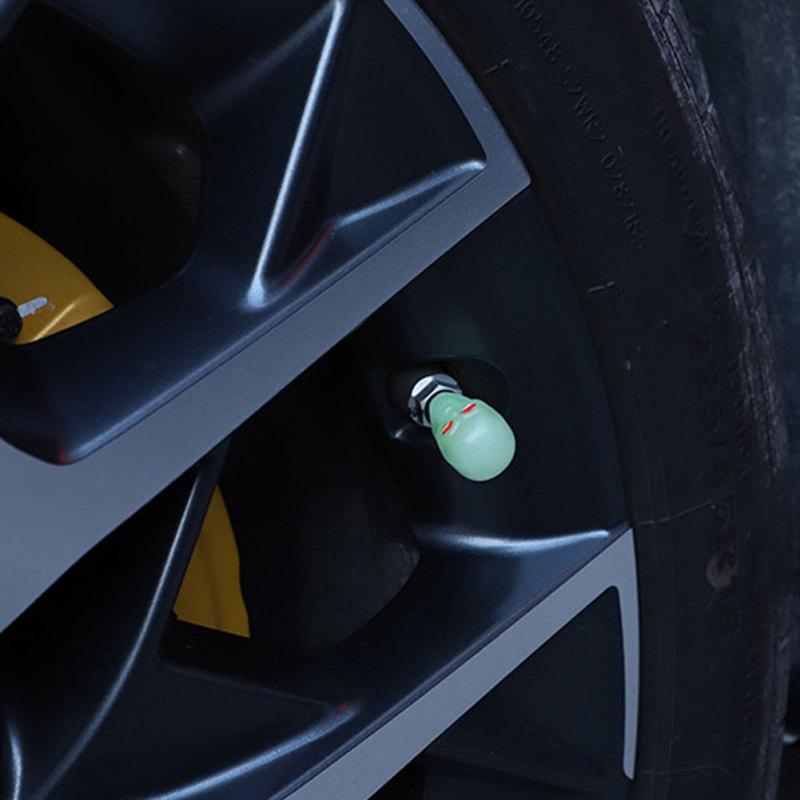 Skull Tire Luminous Valves Cap Car Motorcycle Bike Fluorescent Valve Stem Caps Night Glowing Nozzle