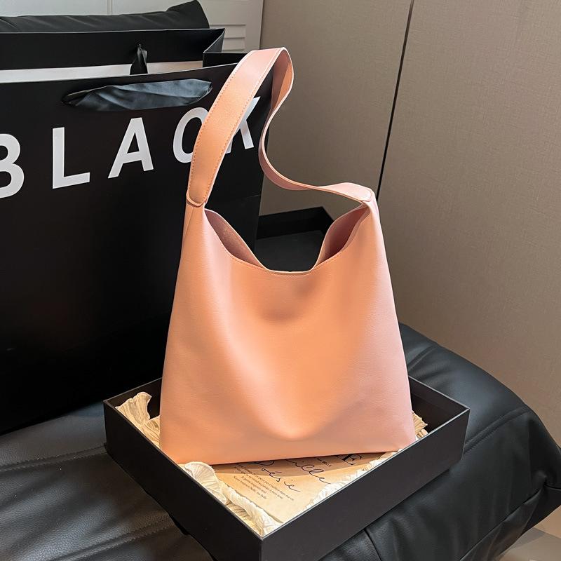 Simple and Versatile Single-shoulder Bag for Work and Commuting, Soft Leather Large-capacity Bucket Bag