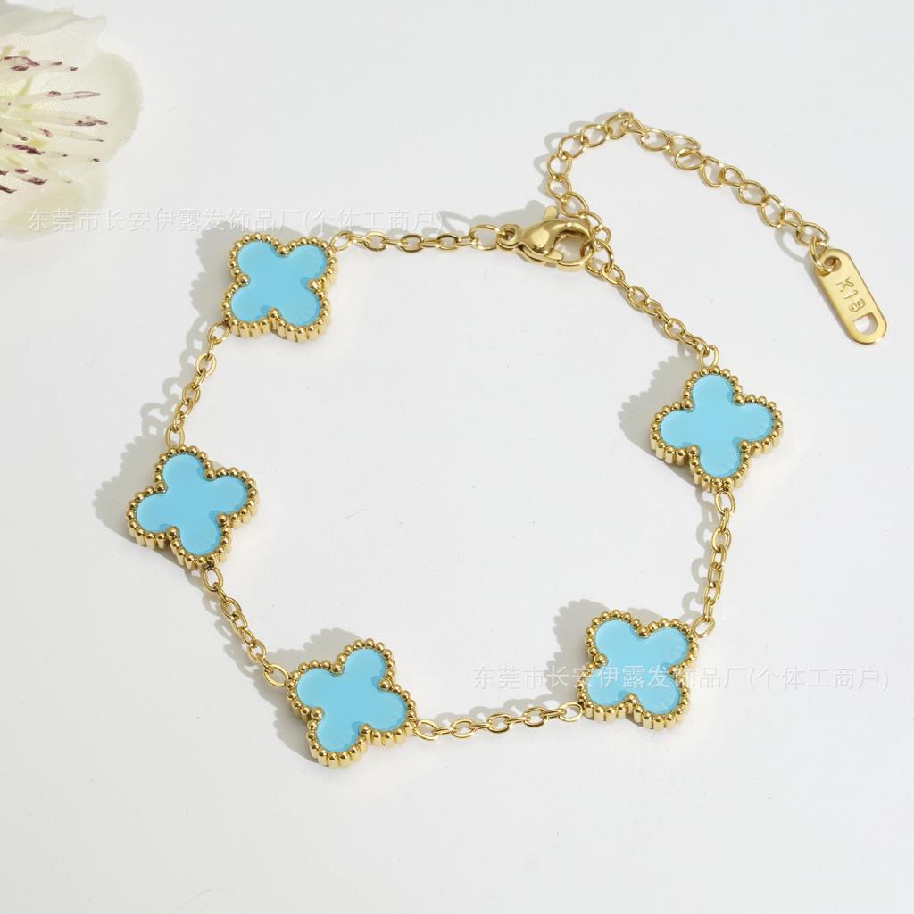 Kleeanhänger 18K Damenarmband Ein modisches und trendiges Glücks-Kleeanhänger-Armband