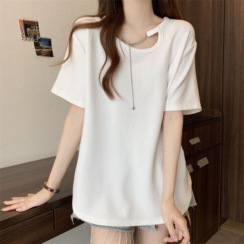 Women Asymmetrical Cut-out T-shirt with Chain Detail Crew Neck Short Sleeve Oversized Loose Fit Solid Color Tee