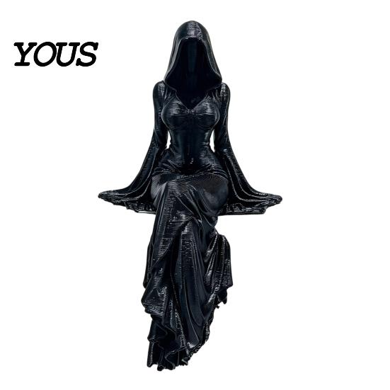 Non-fall Figurine Black Robe Girl Ornament, Gothic Dark Style Figurine, Durable PLA Material Ornament Halloween Sitter Sculpture, for E-sports