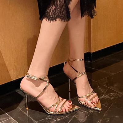 Sapatos de mulher – Sandálias de salto
