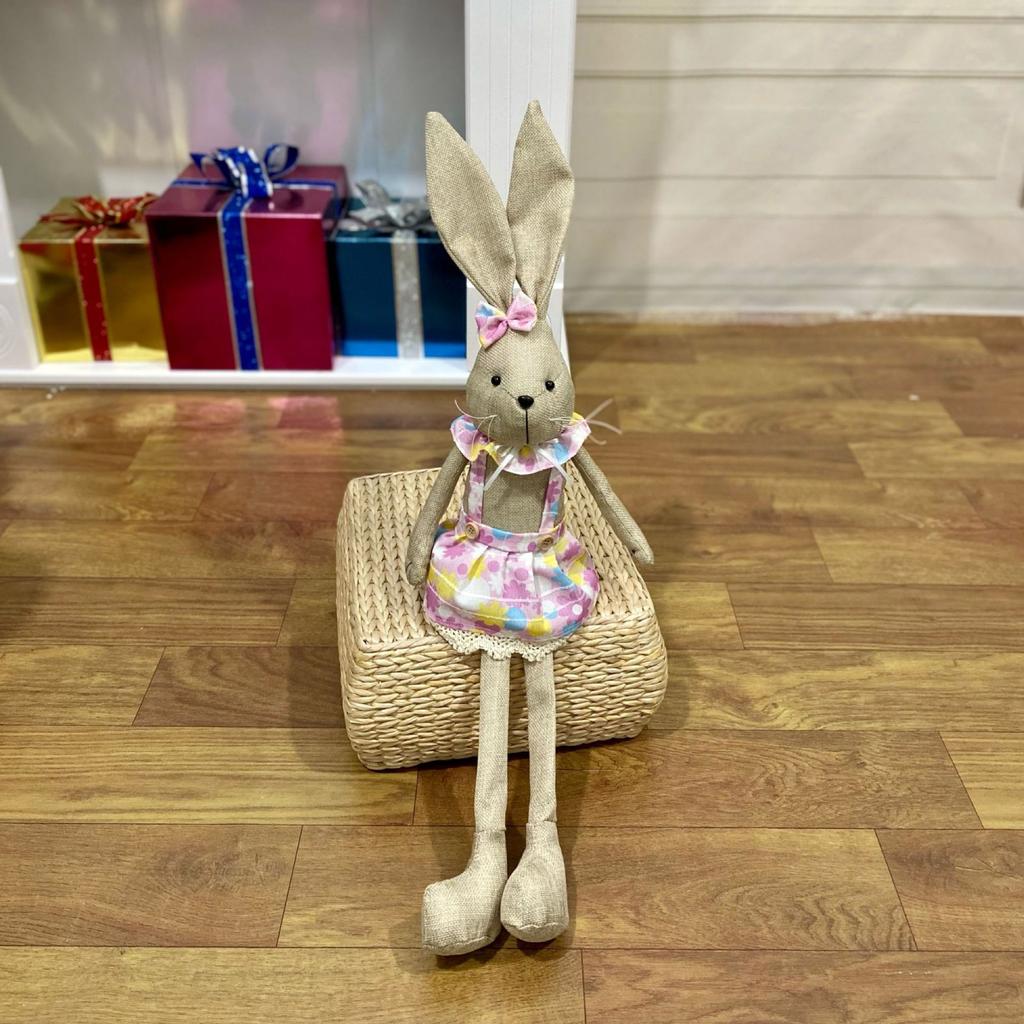 Ostern Sitzen Lange Beine Figur Sitzende Dekoration Szene Anordnung Handgefertigtes Stoffstück Feiertagsornament