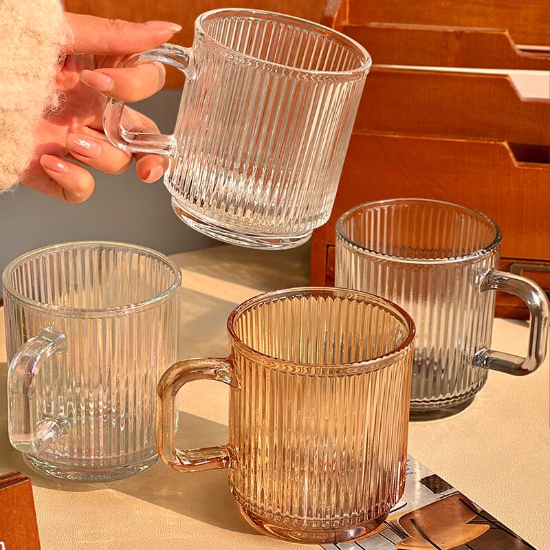 Pruhovaný skleněný hrnek s uchem v Ins stylu