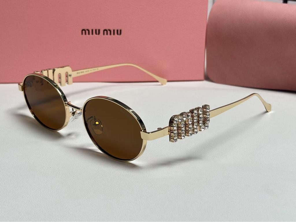 2025 Stylish Oval Frame Sunglasses with Inlaid Diamonds - European & American Fashion Small Frame