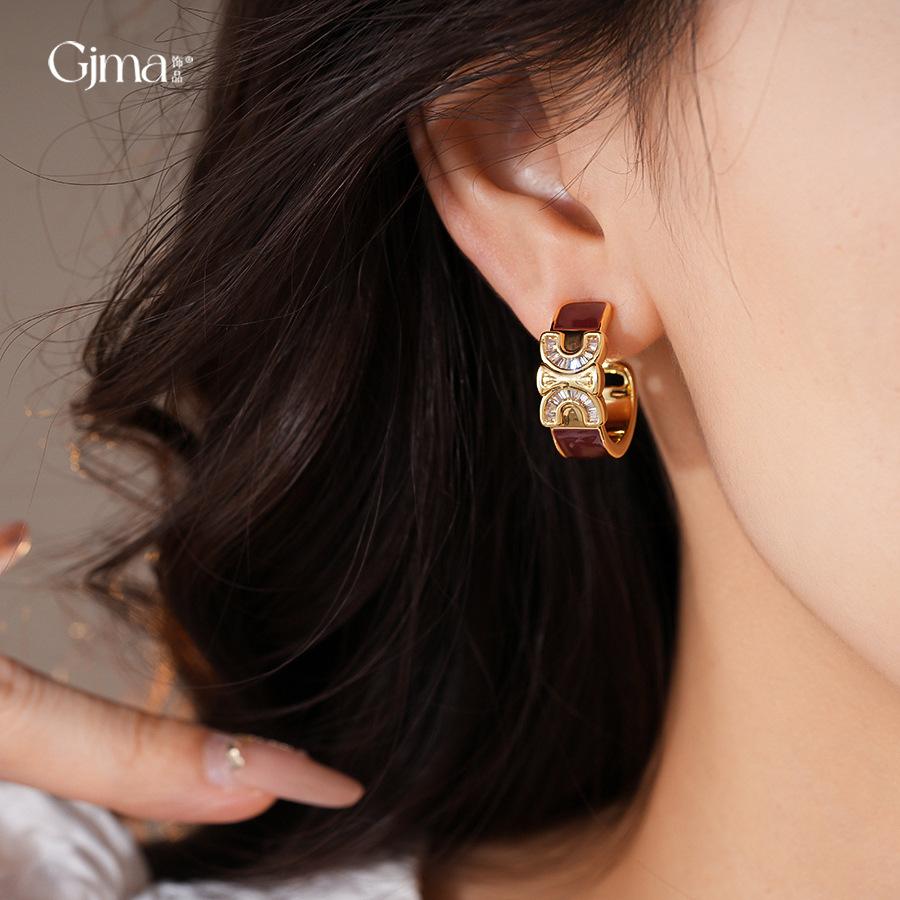 Komplexe europäische und amerikanische rote Öltröpfchen C-förmige Buchstabene-Ohrringe, Ohrringe, modische personalisierte Ohrringe