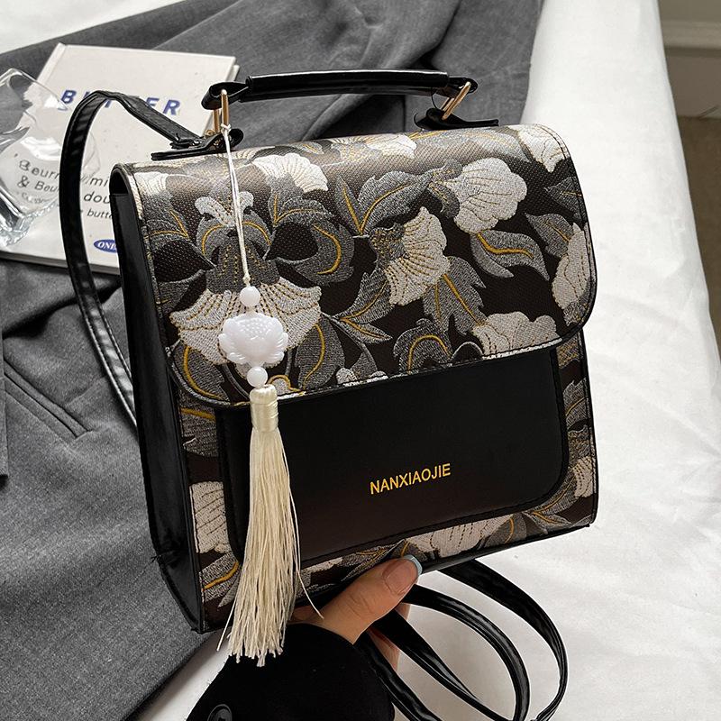 

Женская сумка-рюкзак женская 2024 новая сумка через плечо женская иностранная универсальная одноплечевая ручная