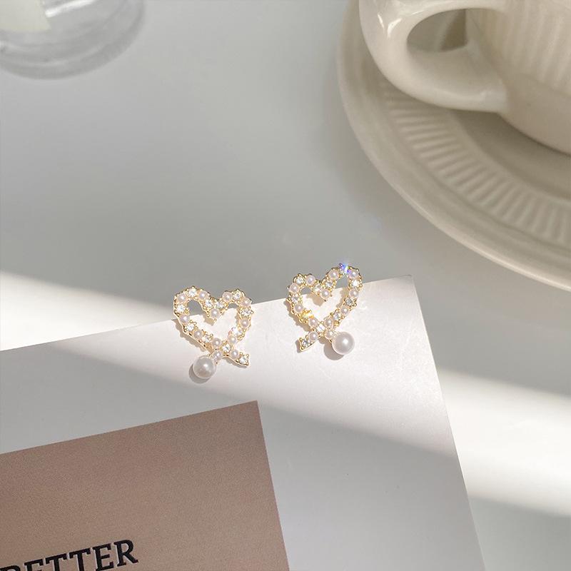 

2022 Stylish Korean Internet Celebrity Earrings - Trendy, Chic, and Perfect for Summer