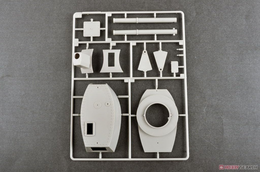 Trumpeter 1/35 scale Soviet T-100Z multi-turret heavy tank plastic model kit 09591, molded in color