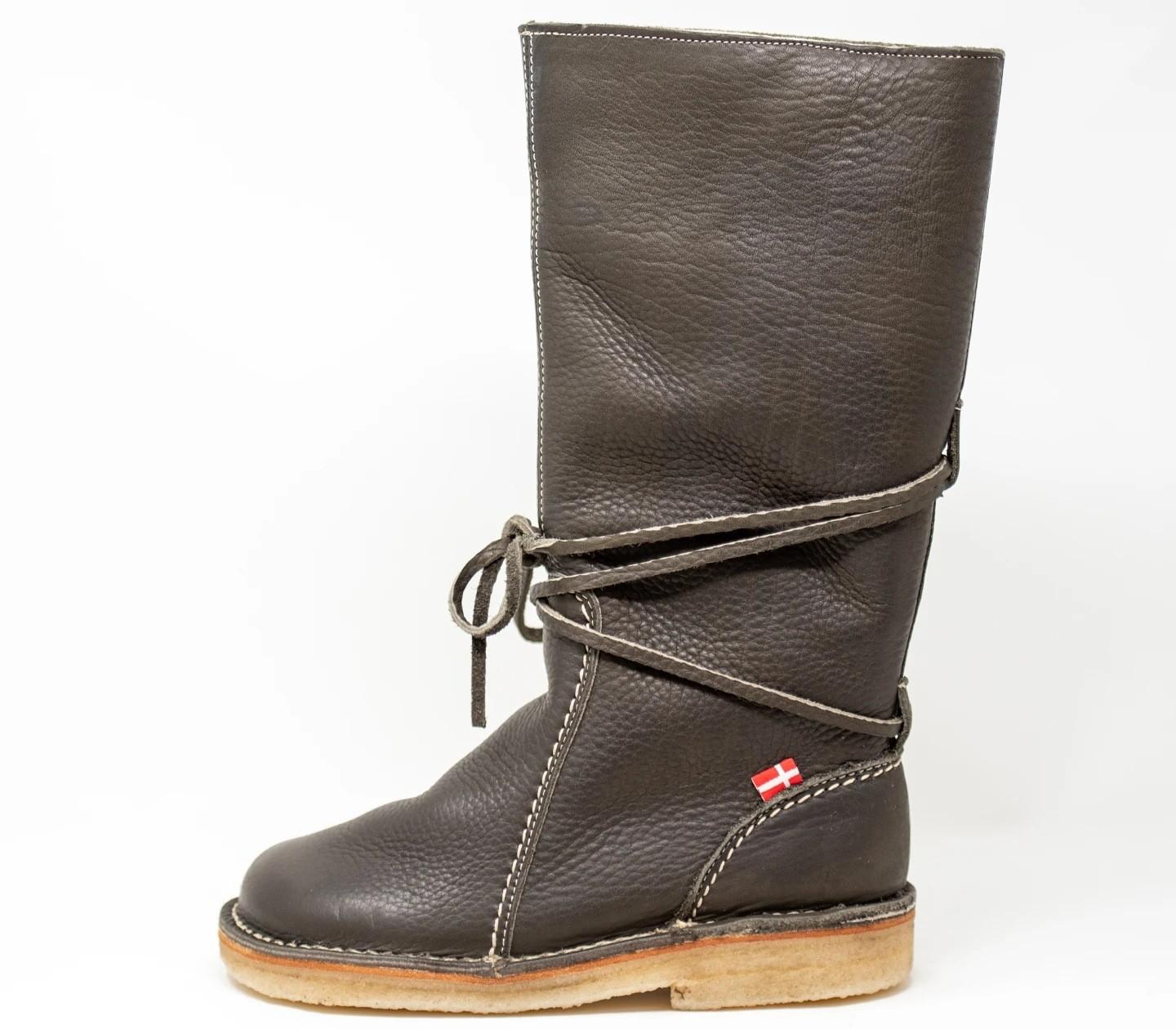 

Зимние новые женские повседневные ботинки на шнуровке, бархатные теплые женские ботинки Мартин средней высоты 43 темно-серого