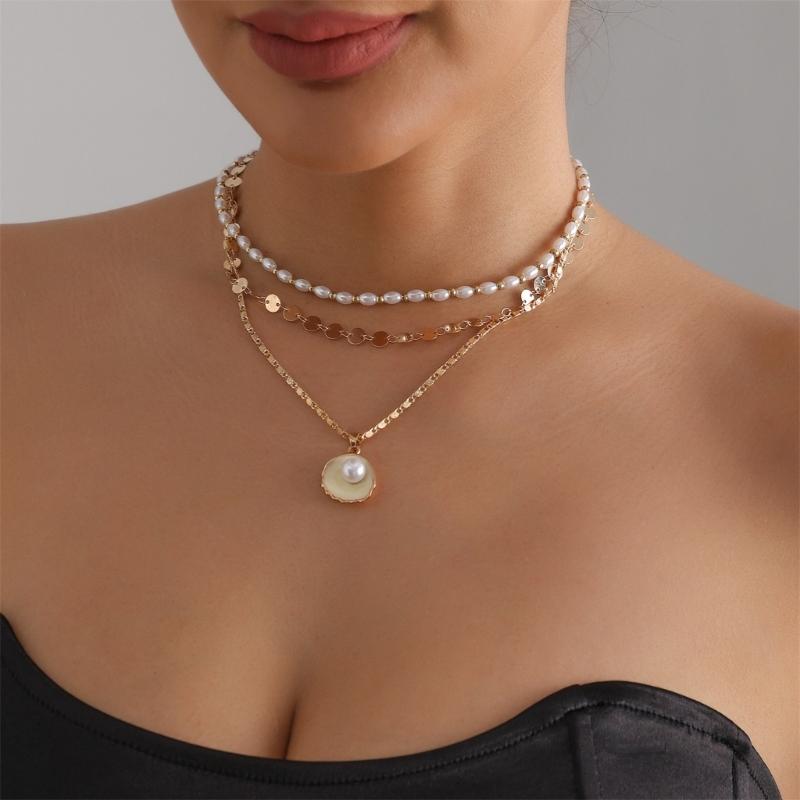 Layering Imitation Pearls Shell Pendant Necklace Neckchain With Geometric Alloy Charm Versatile Jewelry Accessory