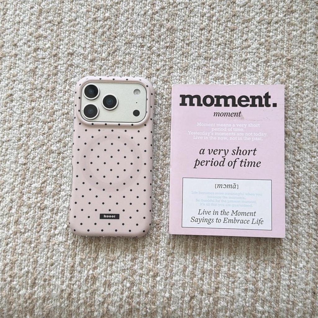 Magnetic Powder Blue & White Polka Dot iPhone 14/13 Compatible ProMax Case with Round Edges