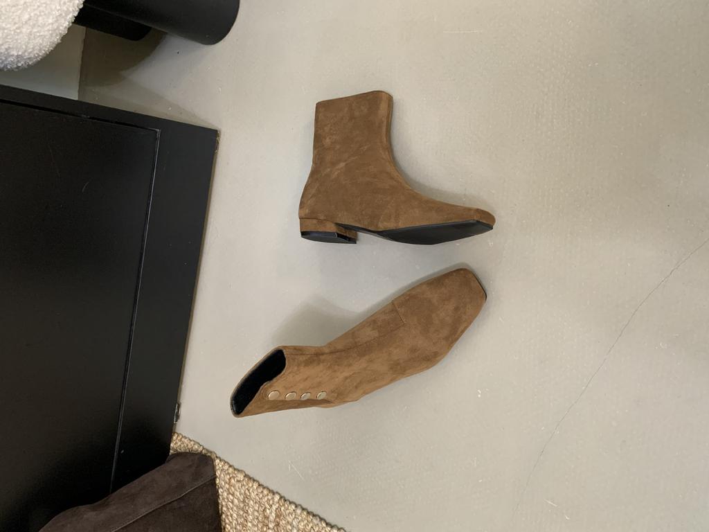 2025 Autumn and Winter New Button Lazy Retro Low Heel with Martin Boots Suede Square Head Suede Short Boots