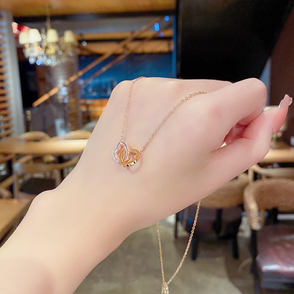 Niche design sense does not fade clavicle chain new fashion simple neck chain Japanese and Korean all-match light luxury titanium steel necklace women
