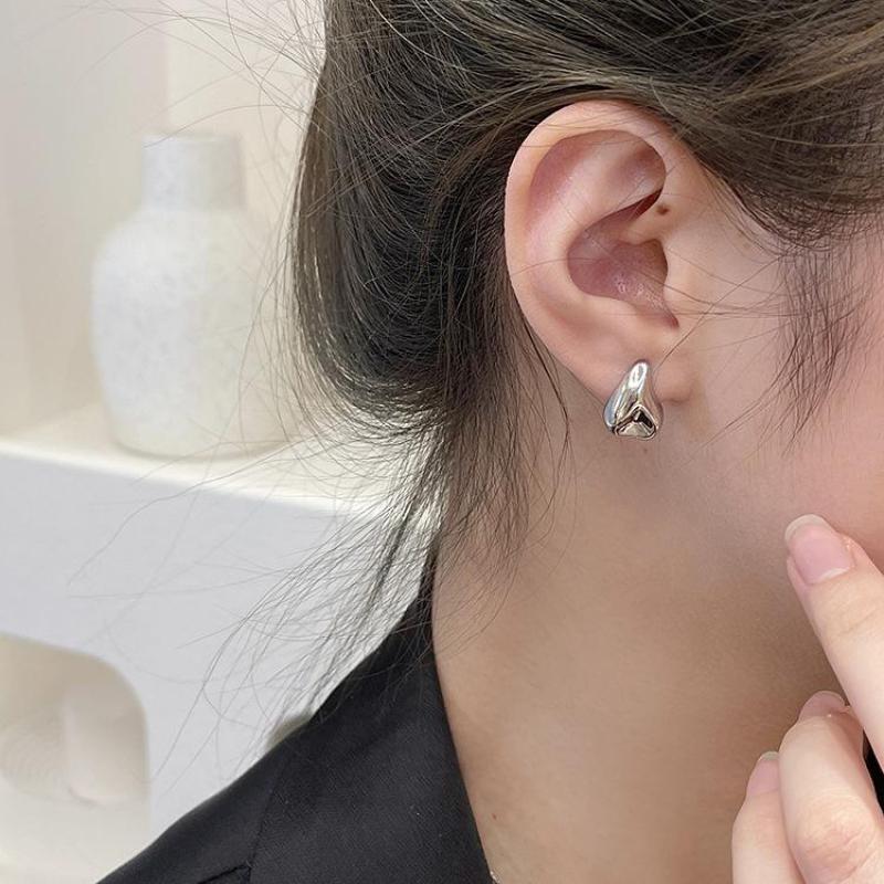 Sweet Girl Earrings Sales Korean Version Irregular Niche Design Able Foreign Earrings Unique Earrings