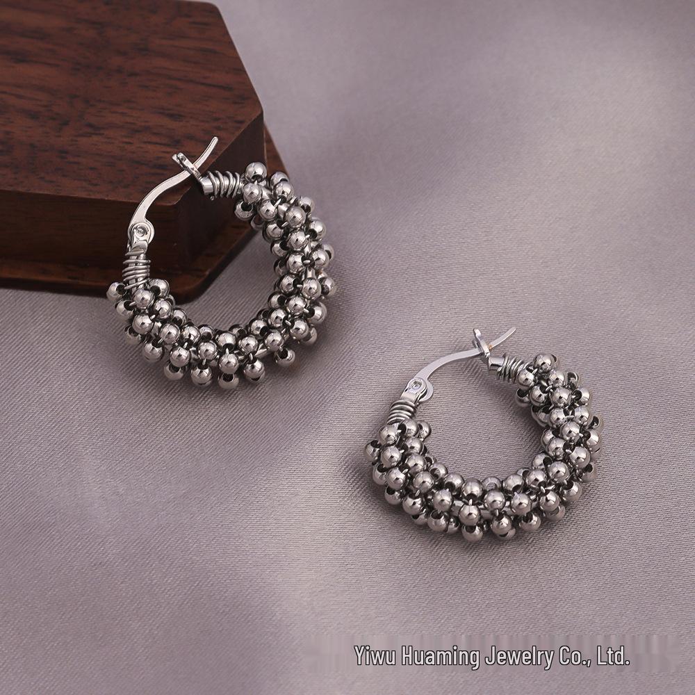 European American Style Luxury Stud Earrings: Elegant Cross-border Niche Hoops, Versatile Celebrity-inspired Accessories