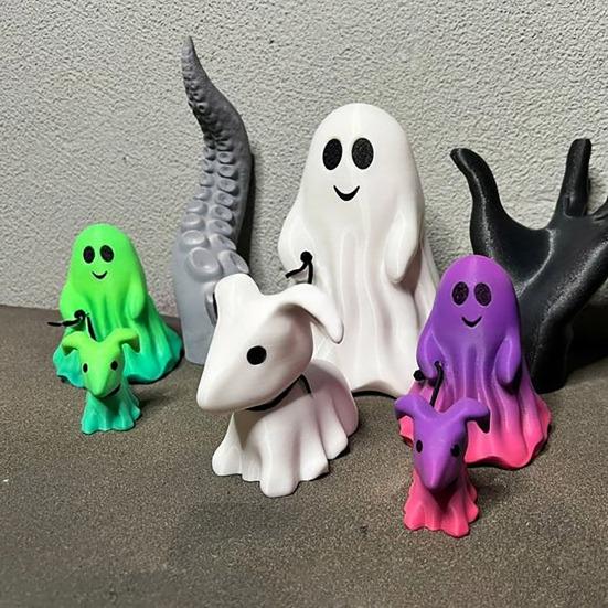Halloween Ghost Walking Dog Statue Spooky Resin Ghost Dog Figurine for Halloween Home Tabletop Garden Decor