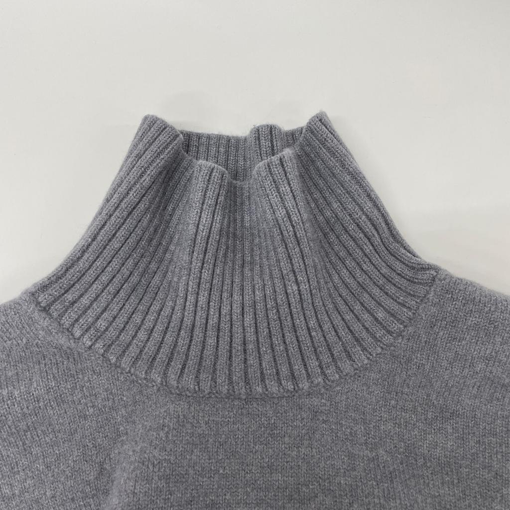 Ami Paris UKS402.018 24AW Grey X Grey Heart Logo Turtleneck Knit Tops L grayUsed
