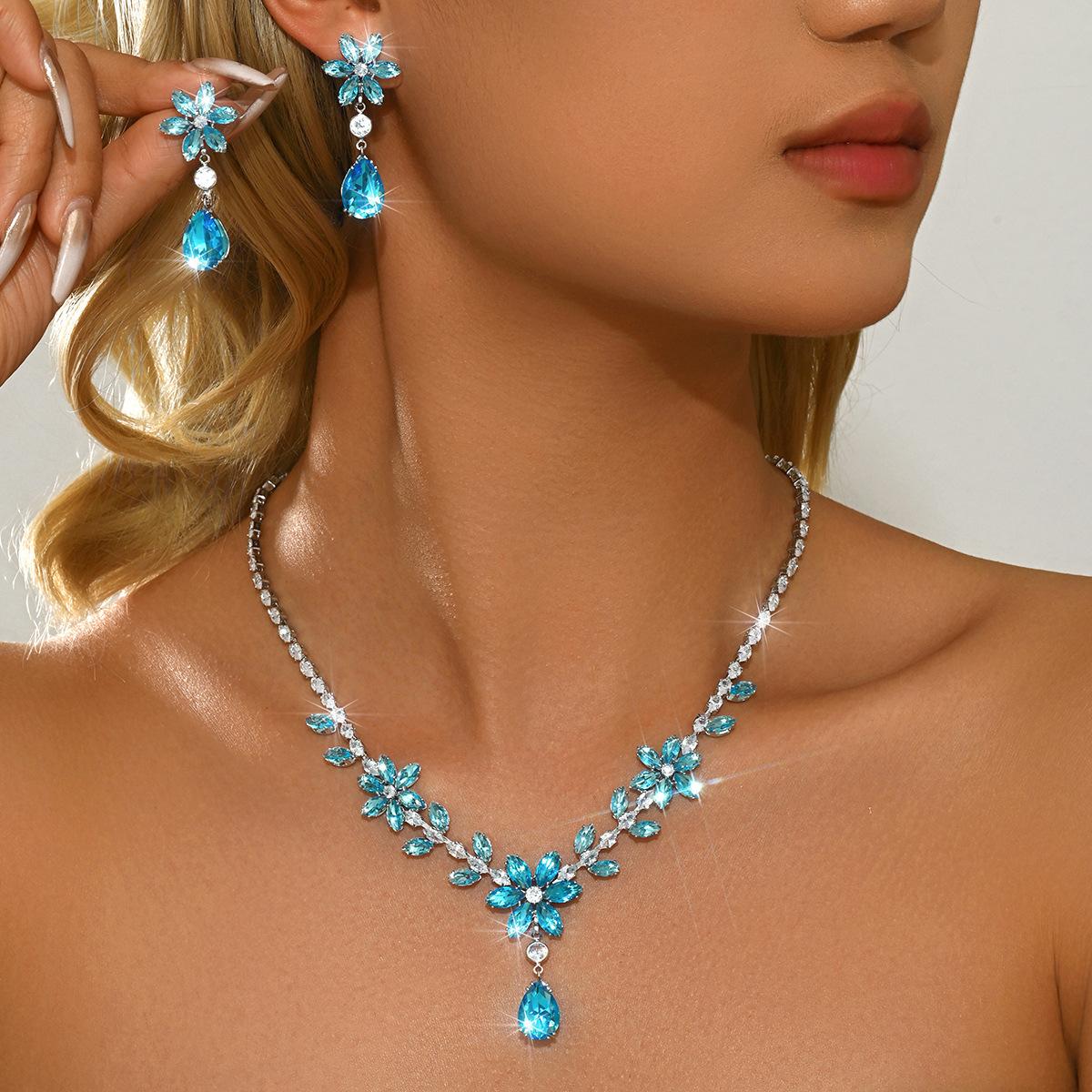 

Bridal Suit European and American Style New Fashion Trend Zircon Sea Sapphire Blue Necklace Earrings Flower Temperament Collarbone Chain Women 2026 45CM