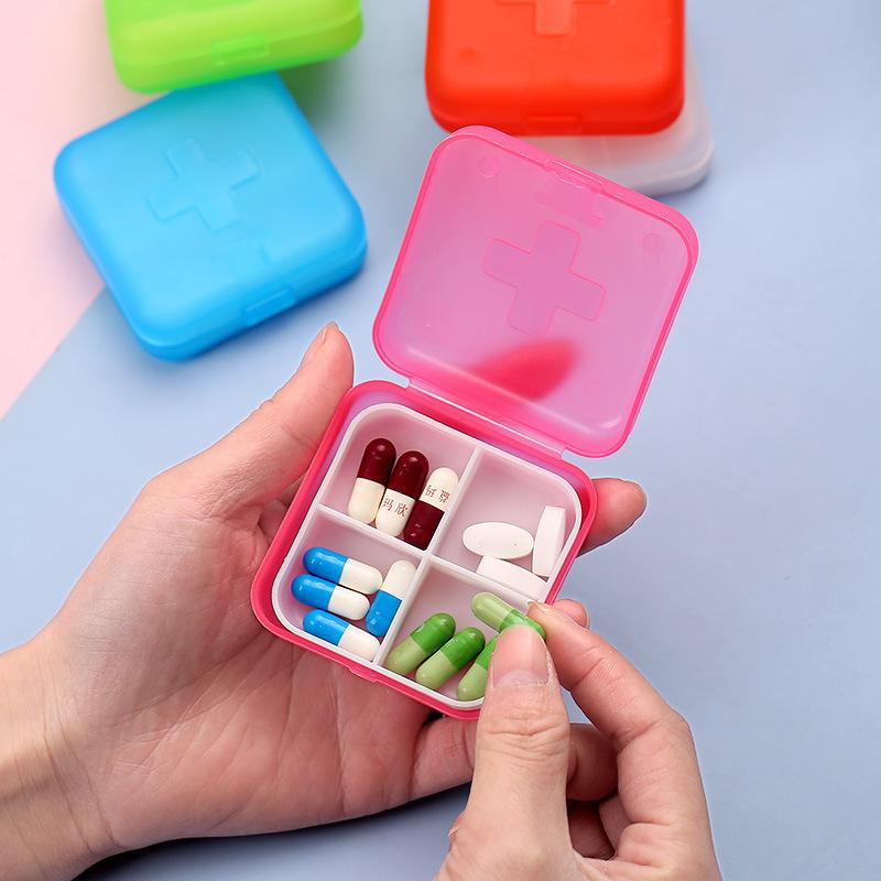 1 Stück Vierfach-Unterteilungs Mini-Untermedikamentenbox Reise Tragbar Eine Woche Tragbar Niedlich Schmuck Pillen Aufbewahrungsbox