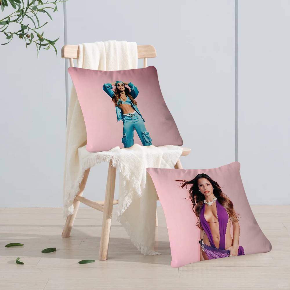 Singer E-Emilia Mernes Pillow Cover Design Cushion Cover Decor Holiday Decorati