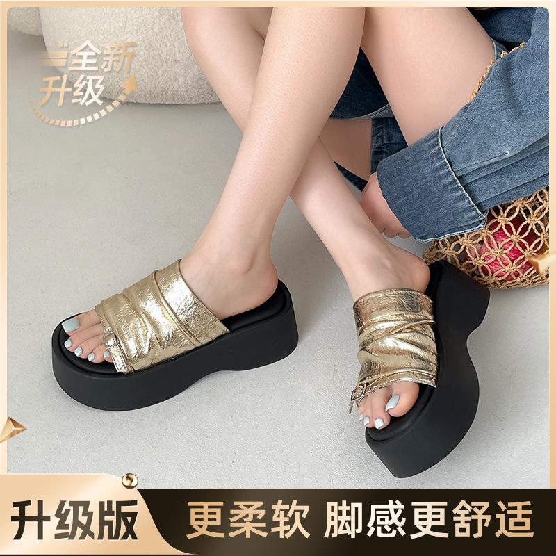 Gu Yun dopamine cool slippers heightening casual sandals women's platform versatile beach shoes outer wear pleated one-word slippers