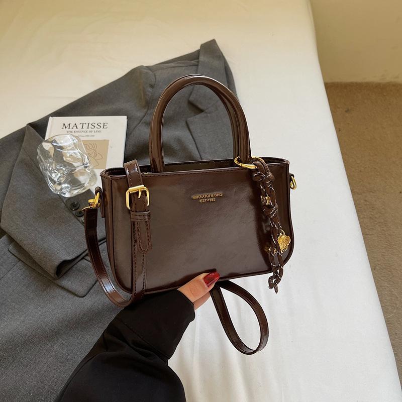 

Ретро модная ручная сумка через плечо для женщин в корейском стиле Ins Trendy Simple Casual Square Bag High-end женская сумка With pendant