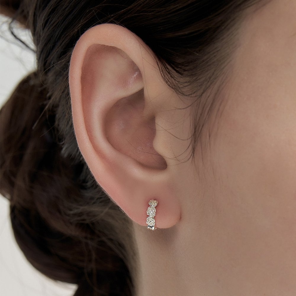 [Hei][Worn by Kwon Eun-bi, Seo Eunkwang, Jo A-ram, Joo Hyun-young, and Yoon Se-ah][Sv925]Baby Rose One-Touch Earring