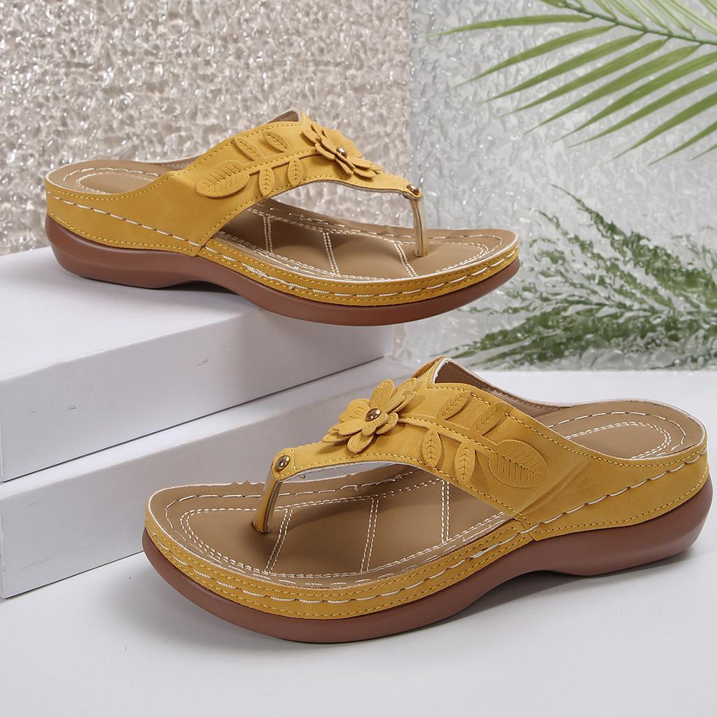 Fashion 2024 New Women Lightweight Floral Retro Flip Flops Summer Fashion Non Slip Slippers Outdoor Beach Casual Shoes Slides Women