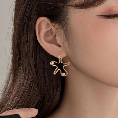 Yousheng Starfish Ear Studs with Faux Pearls Elegant Stud Earrings Coastal Beach Starfish Earrings for Daily Wear Parties Dates Vacation