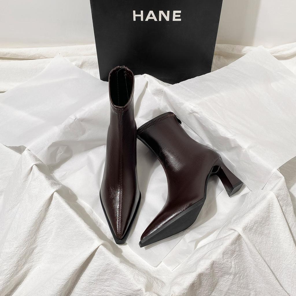 First Encounter Season Pointed Head Thin Boots Women Thick Heel Autumn and Winter New Brown Temperament Advanced Sense French Rear Zipper Heel Short