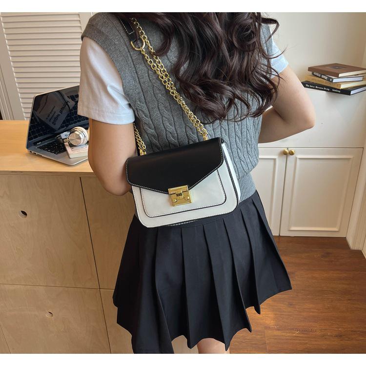 Retro Women's Crossbody Chain Bag - Small, Stylish, Versatile Square Shoulder Bag for Spring/Summer 2026
