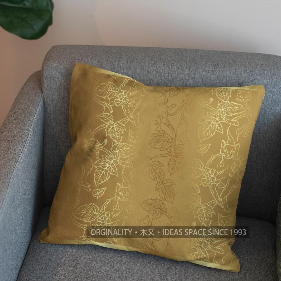 2D Golden Cats Among Green Leaves Pillow Cover Pattern Cushion Cover Suitable For Sofa Bedroom Car Pillow Cover