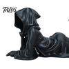 Figurina Decorativa da Esposizione, Figura di Dama con Cappuccio Sdraiata, Falciatore, Scultura Dark Fantasy Gotica Stampata in 3D, Elegante Ornamento da Scrivania, Donna con Veste Nera