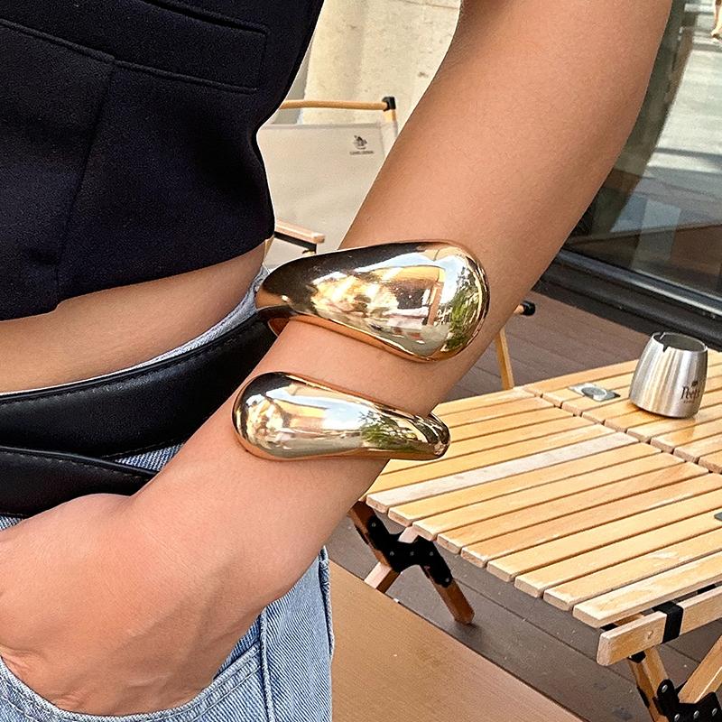 Wide Chunky Waterdrop Spring Bangles for Women Gold copper Color Open Cuff Thick Irregular Twisted Bangle Bracelet Jewelry