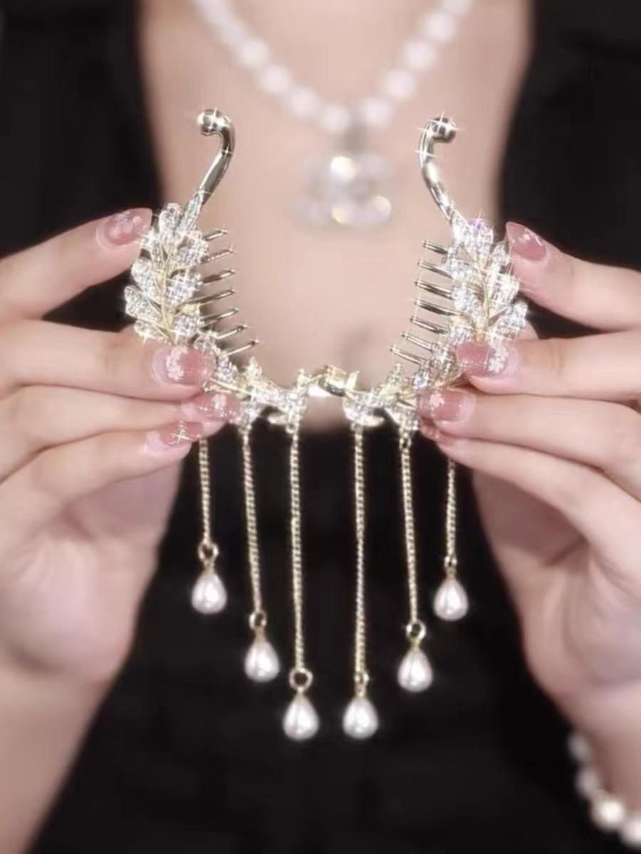 

Luxury Wheat Ear Tassel Hair Clip Bun & Ponytail Claw Accessory