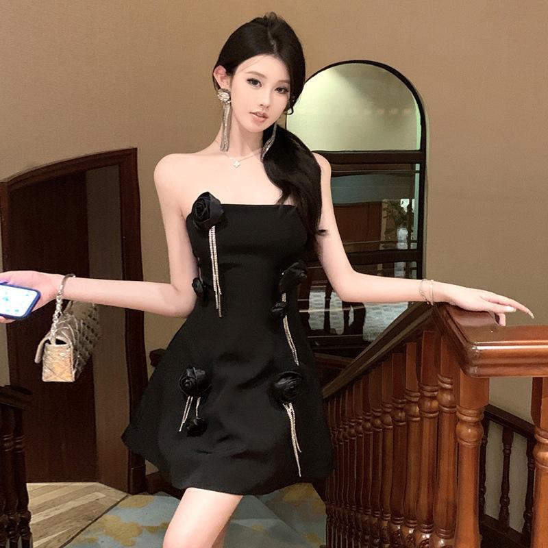 

Женское элегантное платье-труба с розовой бахромой, облегающего кроя L