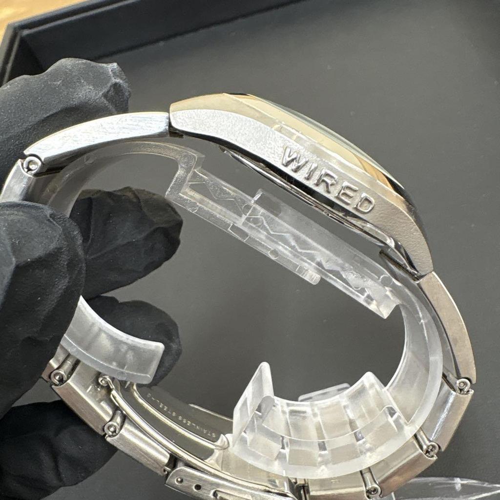 [USED] Unused Seiko Wired Stainless Steel QZ White Dial V742-7A70 ALBA