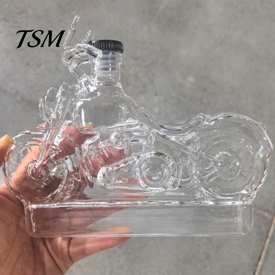 Elegante Decantador de Whisky Diseño de Motocicleta Vaso de Whisky Botella de Vino Decorativa Accesorio de Decoración para el Hogar para Amantes Barra Escritorio Uso en Cocina Hecho a Mano