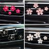 4ks/sada Auto Outlet Vent Parfémové klipy Osvěžovač vzduchu do auta Klimatizace Aromaterapie Malá sedmikráska Příslušenství k dekoraci interiéru