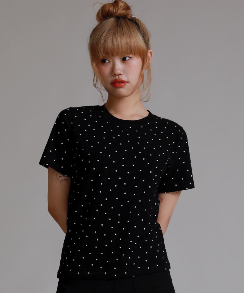 LIKE THE MOST Dot Point Regular Short Sleeve T-Shirt_Black