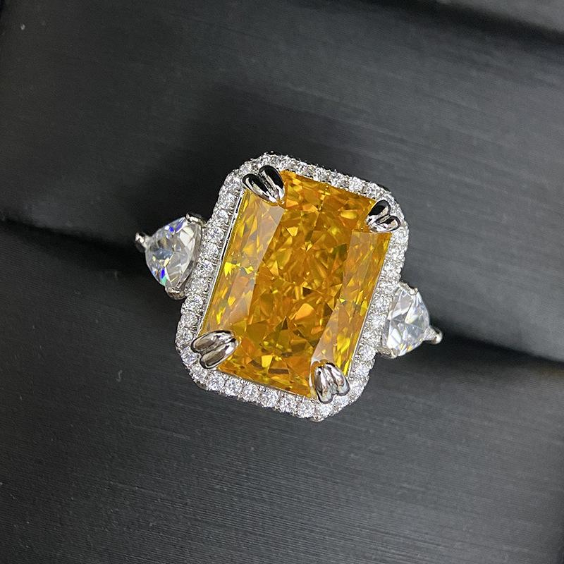 2026 Bright Sparkling Apple Green High Carbon Ice Flower Cut Ring, Luxurious Temperament Rectangular Diamond Ring Woman