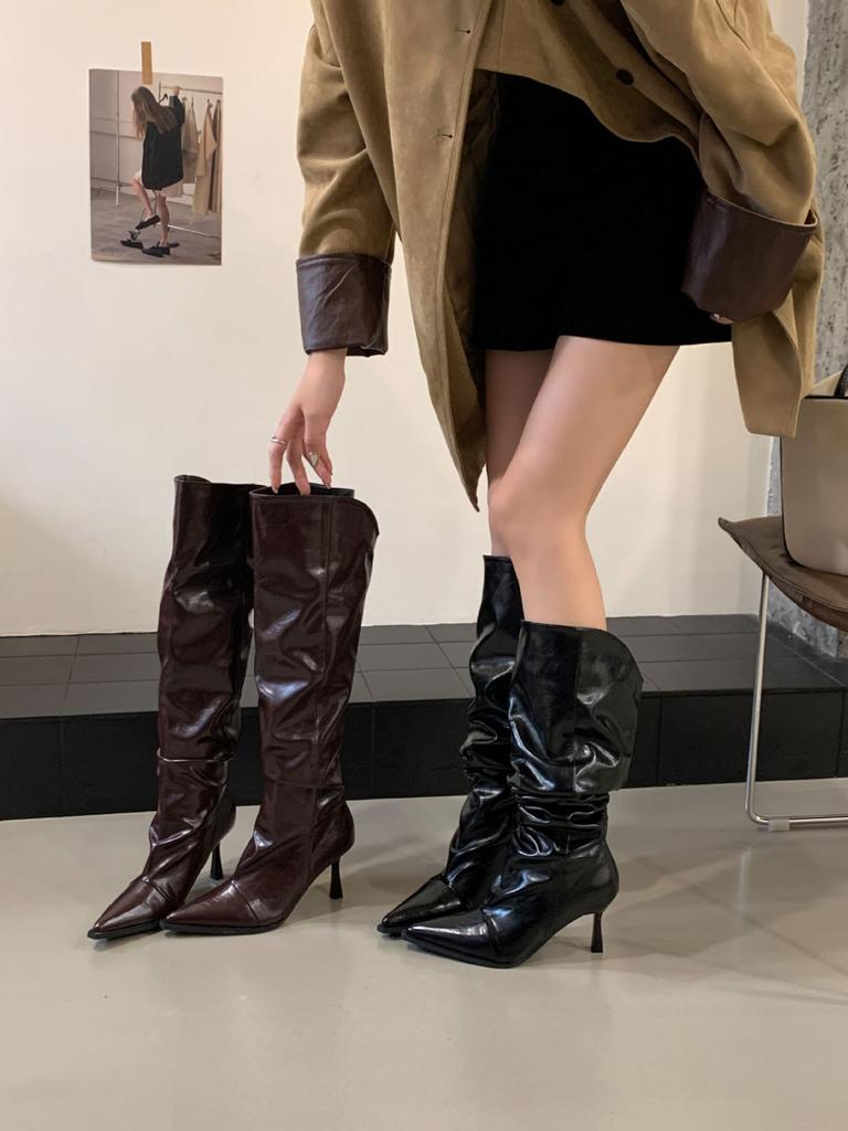 2025 autumn and winter new pleated design black leather boots, wearing soft-soled thin knight boots for women
