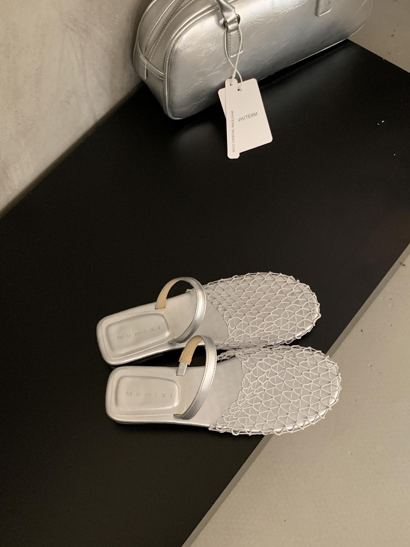 

Нишевые плетеные сетчатые прохладные тапочки женская обувь носить 2025 новый летний плоский дышащий мешок сандалии 40