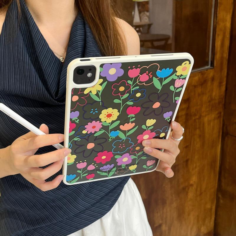Floral Off-White iPad Pro 2021 Case: Sleek Single-Layer Design