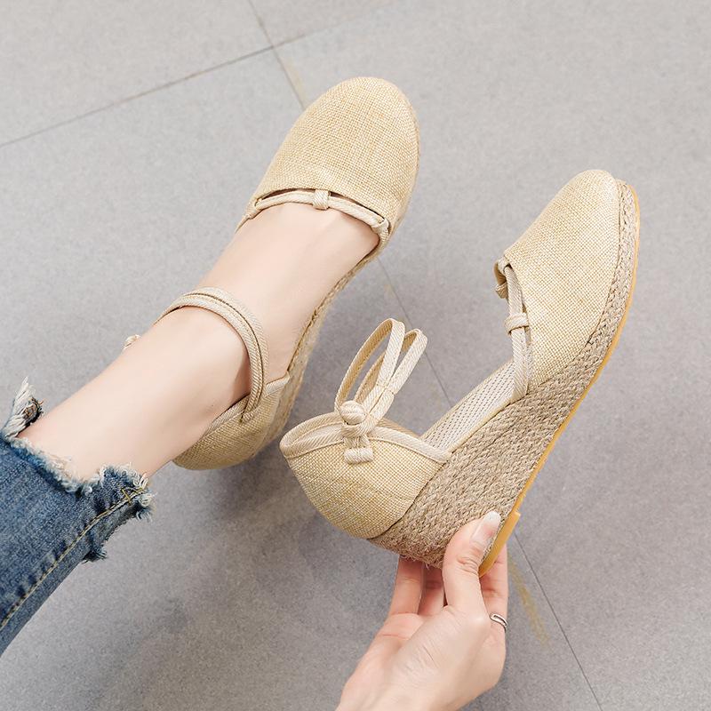 

Женские универсальные дышащие сандалии-клинья в корейском стиле с ремешком на пряжке для летних путешествий 41