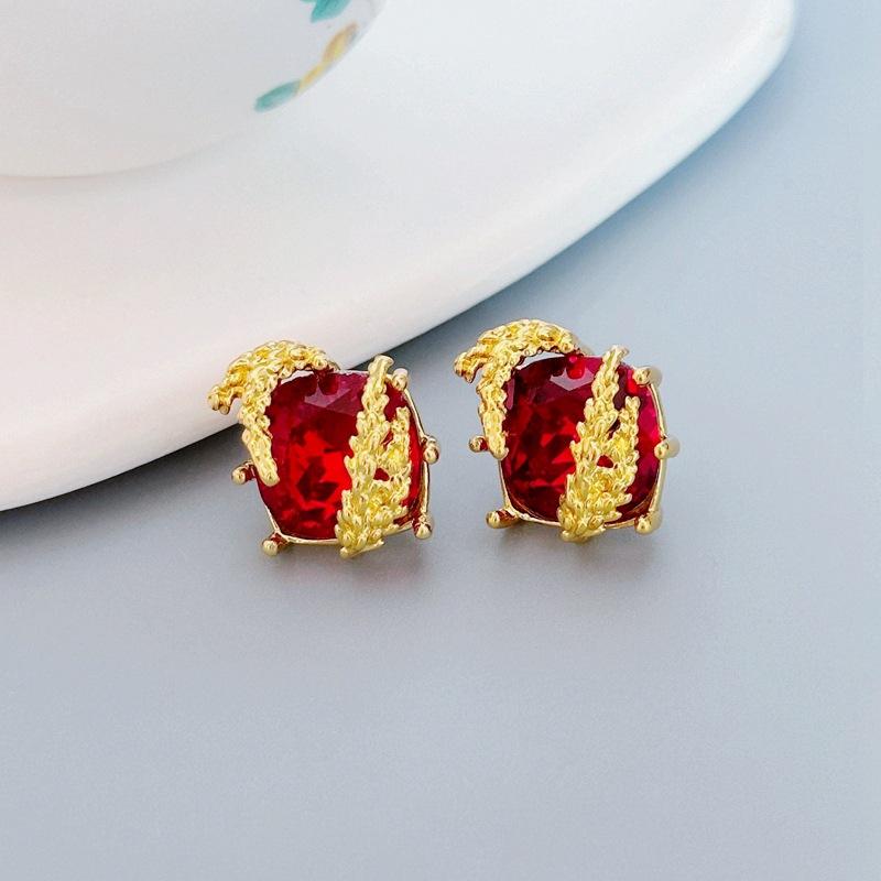 French Trendy Retro High-End Earrings Women S Square Geometric Wheat Stud Earrings красный