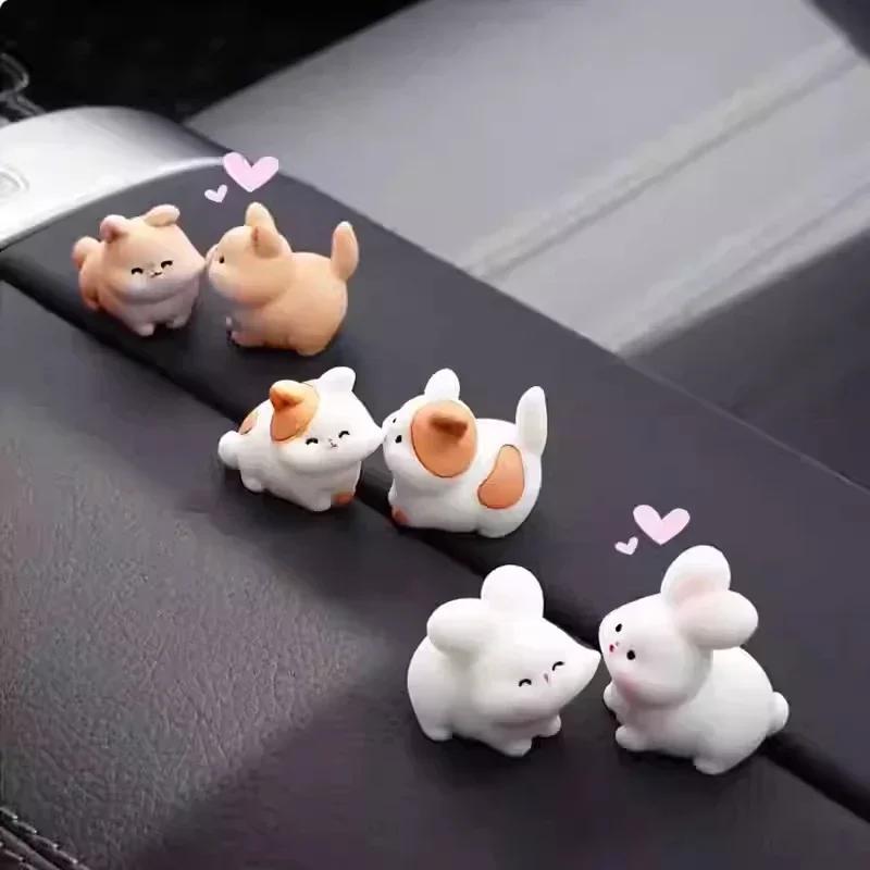 2Pcs Cute Car Ornaments For Car Center Console Screens, Rearview Mirrors Couple Animal Kissing Car Interior Decoration Amagi