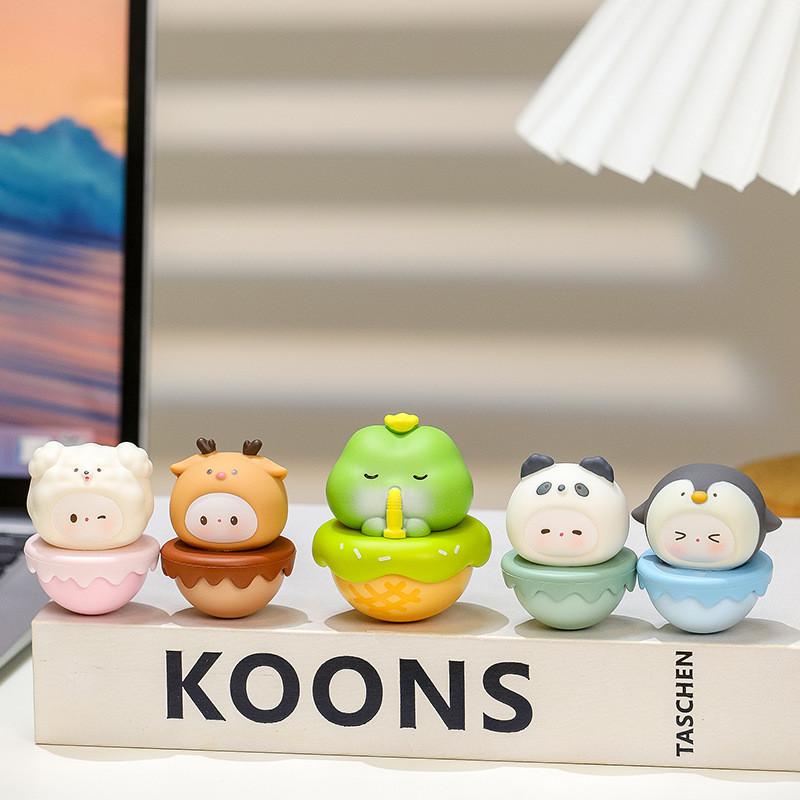 Resin Animal Desk Toy With Stressrelief Design For Office Decor And Gift Giving