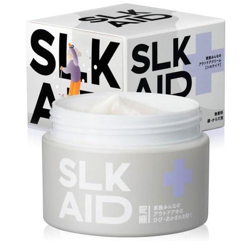 

Prevent cracked and chapped skin while outdoors with Adan Medicated Silkade (50g) - Moisturizing and dry skin care with Japanese silk